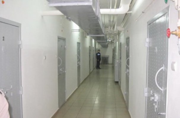 Arestat preventiv după ce a fost depistat fără permis la volan